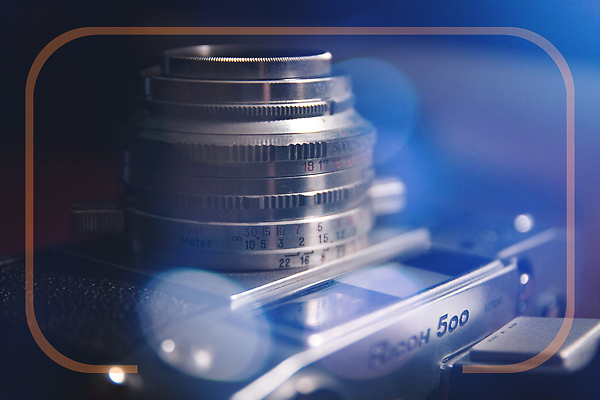 포토 JPG 해외이미지 디자인 과학 비즈니스 유리 건강 병원 사람없음 그래픽 빛 컴퓨터 약 3D 금속 디지털 장비 기구 액체 닫기 컨테이너 플라스틱 물병 오브젝트 함선 만들기 효과 해외202309 해외포토 산업 배_교통 의학 모션 재질 전자제품 물통 디지털합성 파일형식