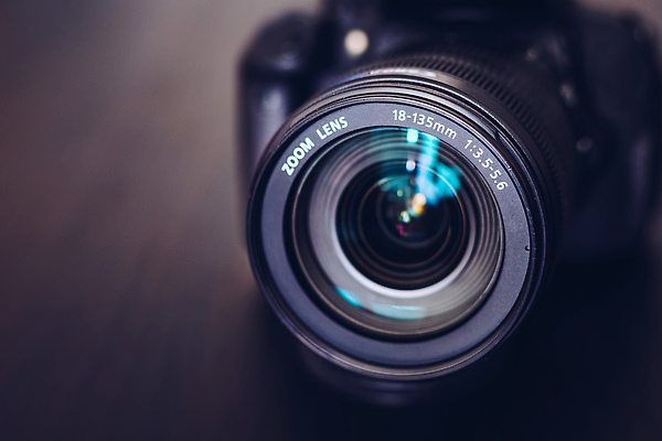 포토 JPG 해외이미지 직업 유리 실내 미술 사람없음 카메라 디지털 검은색 사진촬영 장비 흰색 기구 구멍 디지털카메라 사진사 필름 오브젝트 그림 슛 셔터 고립 센서 광학 카피스페이스 해외202309 해외포토 컬러 재질 문화예술 내부 전자제품 촬영 공백 작가 파일형식