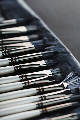 포토 JPG 해외이미지 미술 사람없음 세트 검은색 여러개 붓 일렬 가지런함 해외202309 해외포토 컬러 다수 컨셉 문화예술 파일형식