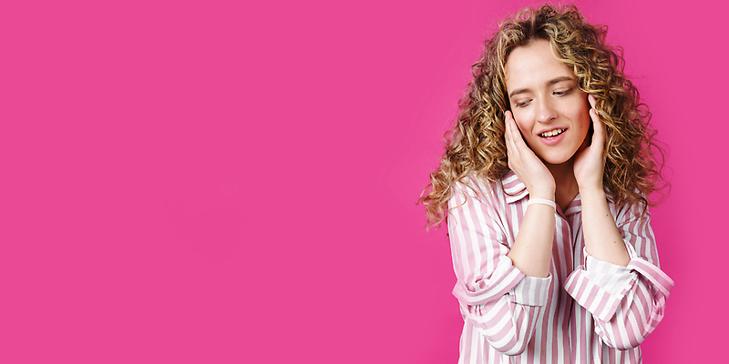 포토 JPG 해외이미지 백인 모델 응시 여자 감정 얼굴 컨셉 갈색머리 건강 손바닥 한명 미소 사람 청춘 컬러풀 스파 놀람 기쁨 표현 입 화려 우아함 닫기 피부 순수 어깨 흥분 치과의사 만들기 부드러움 고립 돌봄 해외202309 해외포토 서양인 1 헤어스타일 손 시선 컬러 모션 표정 신체부위 의사 감각 파일형식