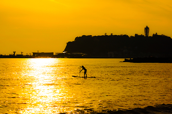 포토 JPG 해외이미지 스포츠 파도 오렌지 자연 하늘 등대 건강 사람없음 목재 태양 맑음 일몰 서핑보드 서핑 저녁 전망대 서퍼 해외202309 해외포토 자연요소 나무 바다 과일 재료 날씨 운동선수 노을 수상스포츠 보드_스포츠 야간 생태계 파일형식