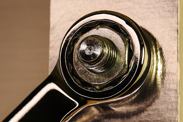 포토 JPG 해외이미지 산업 컬러 백그라운드 주택 사람없음 장식 가로 금속 사진촬영 장비 견과류 도구 공구 스패너 업무 작업실 수리 잠금 볼트 고정 정비공 공학 DIY 유지 조립 복원 설치 업그레이드 재주꾼 프로젝트 하드웨어 해외202309 해외포토 교육 재질 취미 건물 컴퓨터 촬영 작업 기술자 보안 파일형식