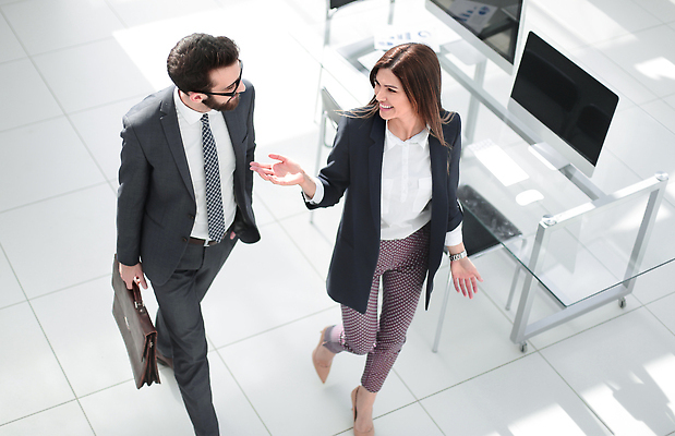포토 JPG 해외이미지 직업 응시 남자 벽 2 회사 비즈니스 통신 유리 성공 설계 벽돌 아이디어 직장 함께함 실내 서기 사람 두명 컴퓨터 사무실 반사 업무 비즈니스맨 비즈니스우먼 자신감 그룹 토론 책상 동료 직원 청사진 소통 경영 해외202309 해외포토 시선 여자 감정 가구 컨셉 관계 모션 재질 내부 전자제품 작업 직장인 파일형식