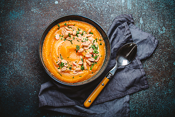 포토 JPG 해외이미지 그릇 호박 사람없음 하이앵글 숟가락 단호박수프 해외202309 해외포토 식기 뷰포인트 채소 수저 수프 파일형식