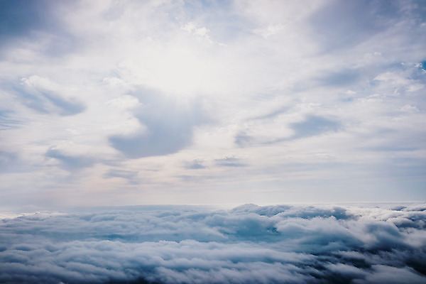 포토 JPG 해외이미지 구름 백그라운드 자연 하늘 아침 날씨 추상 산 풍경 사람없음 야외 여름 파란색 빛 컬러풀 햇빛 태양 평화 우주 일출 맑음 황혼 일몰 새벽 자유 광선 가을 흰색 분위기 저녁 장면 천국 솜털 스카이라인 내추럴 수평선 해외202004 해외포토 주간 자연요소 계절 컬러 컨셉 무늬 노을 야간 생태계 파일형식