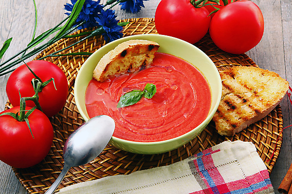 포토 JPG 해외이미지 전통 접시 음식 빵 농업 다이어트 토마토 채소 탁자 요리 사람없음 식사 저녁식사 맛 수프 지중해 유기농 레시피 성분 바질 내추럴 점심식사 바이오 전문 정교 채식주의자 해외202004 해외포토 식기 웰빙 산업 바다 가구 컨셉 건강 채식 파일형식 생활용품 오브젝트