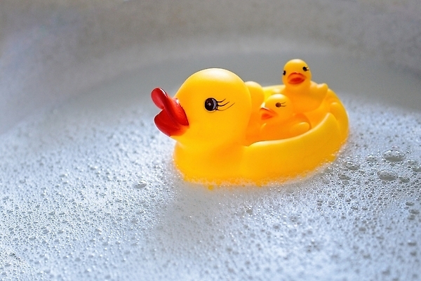 포토 JPG 해외이미지 어린이 컨셉 2 장난 놀이 엄마 아이디어 창조 3 사랑 사람없음 장식 10대 컬러풀 장난감 햇빛 수영 스파 목욕 유치원 거품 젖음 욕실 게임 자녀 액체 닫기 떨어짐 씻기 플라스틱 집중 싱글 비누 샴푸 걸음마 사춘기 샤워실 위생관리 줄서기 카피스페이스 미니멀 해외202309 해외포토 교육 감정 컬러 가족 모션 청소년 재질 관리 사람 위생용품 태양 청결 공백 수상스포츠 샤워시설 파일형식