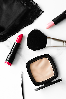 포토 JPG 해외이미지 백그라운드 사람없음 립스틱 고급 대리석 메이크업브러쉬 파운데이션 해외202309 해외포토 컨셉 재료 화장품 붓 파일형식