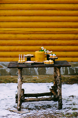 포토 JPG 해외이미지 전통 접시 꽃 음식 분홍색 컬러 결혼 백그라운드 오렌지 탁자 디저트 사탕 사람없음 목재 장식 컵 노란색 파티 쌓기 쿠키 과자 케이크 얼음 빵집 수확 흰색 고급 달콤 맛 설탕 컵케이크 먹기 크림 묘사 질감 모음 마카롱 프랑스어 페스츄리 프로스팅 맛있는 해외202309 해외포토 자연요소 나무 식물 문자 식기 빵 가구 컨셉 농업 과일 재료 모션 이벤트 한글 상점 제빵 파일형식