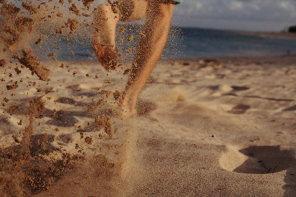 포토 JPG 해외이미지 모래 바다 이동 자연 놀이 휴가 서기 사람없음 야외 모래사장 달리기 노란색 기댐 산책 운전 껍질 폐기물 날카로움 정맥 양발 해외202309 해외포토 컬러 컨셉 모션 휴식 쓰레기 생태계 혈관 파일형식