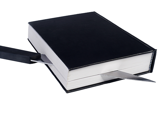 포토 JPG 해외이미지 디자인 교육 종이 백그라운드 주택 사람없음 책 가로 우주 금속 다이어리 공백 장비 덮개 기구 공구 오픈 칼날 칼 도서관 은색 위험 자르기 심볼 오브젝트 교과서 싱글 날카로움 문학 양장본 고립 설명서 철강 차단 비어있는 해외202309 해외포토 컬러 컨셉 모션 재질 교재 건물 사무용품 뚜껑 도구 파일형식