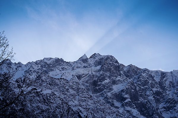 포토 JPG 해외이미지 구름 아시아 컬러 여행 하늘 날씨 산 안테나 풍경 사람없음 야외 태양 평화 일출 계곡 황혼 일몰 새벽 정상 저녁 장면 네팔 타운 스카이라인 절정 히말라야 타임랩스 해외202309 해외포토 자연요소 나라 컨셉 통신 촬영기법 노을 도시 야간 파일형식 산맥
