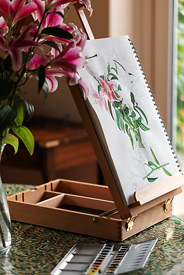 포토 JPG 해외이미지 학생 디자인 여자 교육 꽃 분홍색 꽃다발 자연 수채화 주택 실내 창조 미술 사람 취미 사람없음 내부 컬러풀 뷰티 보라색 침묵 페인트 방 흰색 잡기 붓 그리기 작업실 팔레트 백합 제비꽃 이젤 그림 예술가 캔버스 페인트붓 화가 해외202309 해외포토 식물 직업 컬러 모션 문화예술 건물 소리 미술도구 생태계 파일형식