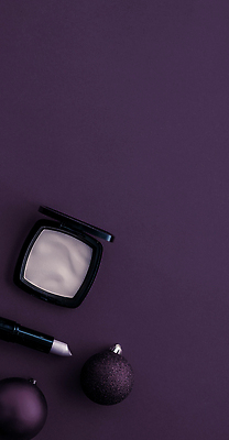 포토 JPG 해외이미지 사람없음 하이앵글 보라색 화장품 오브젝트 오너먼트 카피스페이스 해외202309 해외포토 뷰포인트 컬러 크리스마스장식 뷰티 공백 파일형식