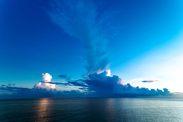 포토 JPG 해외이미지 파도 바다 컬러 여행 백그라운드 오렌지 자연 벽지 하늘 아침 추상 휴가 사람없음 야외 물 파란색 빛 햇빛 태양 뷰티 반사 일출 맑음 보라색 황혼 일몰 새벽 저녁 마법 넘어짐 파라다이스 수평선 해외202309 해외포토 주간 자연요소 무늬 과일 모션 날씨 노을 야간 생태계 파일형식