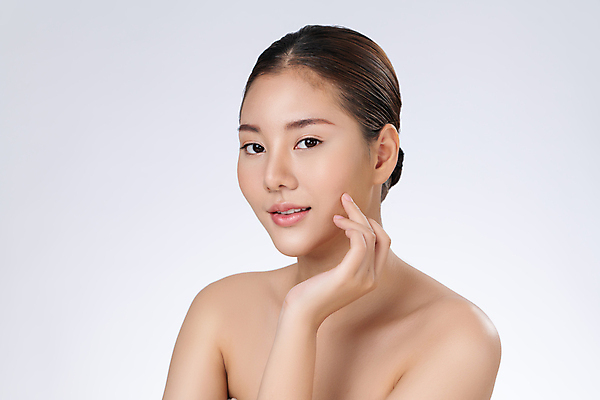 포토 JPG 해외이미지 모델 응시 여자 얼굴 한명 동양인 손짓 상반신 성인 뷰티 우아함 피부 순수 성인여자한명만 해외202309 해외포토 1 시선 컨셉 모션 사람 인종 신체부위 여자한명만 성인여자만 파일형식