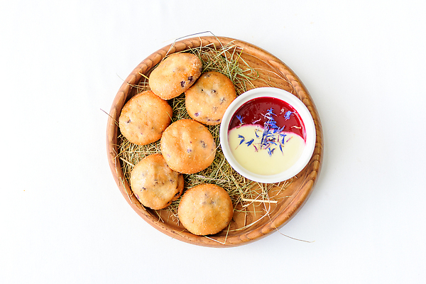 포토 JPG 해외이미지 접시 치즈 사람없음 분위기 팬케이크 플레이팅 해외202309 해외포토 식기 컨셉 유제품 케이크 상차림 파일형식