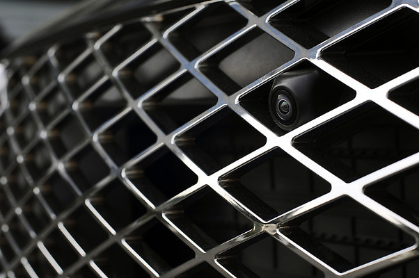 포토 JPG 해외이미지 디자인 응시 자동차 새로움 사람없음 빛 카메라 디지털 검은색 장비 운전 고급 작음 주차 손목시계 오브젝트 보안 전자 시스템 창살 동영상 라디에이터 센서 숨기 스파이 지원 해외202309 해외포토 시선 육상교통 시계 컬러 컨셉 장신구 모션 안전 전자제품 크기 파일형식