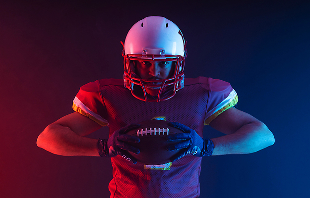 포토 JPG 해외이미지 템플릿 디자인 배너 남자 포스터 스포츠 백그라운드 컨셉 공 벽지 놀이 모바일 한명 사람 축구 덮개 게임 우승 어플리케이션 잡지 네온 점수 온라인 다운로드 소셜 소셜미디어 승자 운동가 플레이어 헤딩 목업 카피스페이스 해외202309 해외포토 1 간행물 구기 공백 뚜껑 최고 파일형식