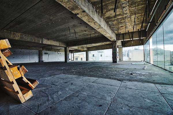 포토 JPG 해외이미지 산업 백그라운드 비즈니스 건축양식 창문 공장 유리 바닥 실내 사람없음 내부 건물 빛 사무실 우주 탑 블록 방 기둥 도시 업무 수리 파편 땅 아래 버리기 창고 천장 상업 지역 소매 개발 그런지 벌거벗은 옛날 콘크리트 비어있는 해외202309 해외포토 건축물 건축 공업 모션 재질 작업 방향 위치 파일형식
