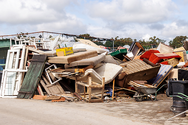 포토 JPG 해외이미지 산업 여행 가구 백그라운드 의자 주택 프레임 사람없음 야외 목재 소파 쌓기 환경 재활용 손상 도시 오염 쓰레기 폐기물 버리기 오브젝트 환경보전 문제 한조각 흙더미 낭비 그런지 깨짐 생태학 옛날 처리 해외202309 해외포토 나무 1 교육 생활용품 컨셉 재료 모션 건물 흙 사회이슈 친환경 파일형식 더미