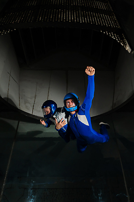 포토 JPG 해외이미지 행복 감정 안경 어린이 스포츠 운동화 수업 바람 실내 실험 소년 취미 두명 점프 검은색 강사 기쁨 장비 자유 개울 터널 야간 헬멧 스카이다이빙 항공 역동적 튜브 곡예비행 운동가 중력 해외202309 해외포토 자연요소 직업 잡화 교육 남자 길 컬러 신발 컨셉 모션 날씨 사람 내부 강 비행 보호장비 익스트림스포츠 파일형식