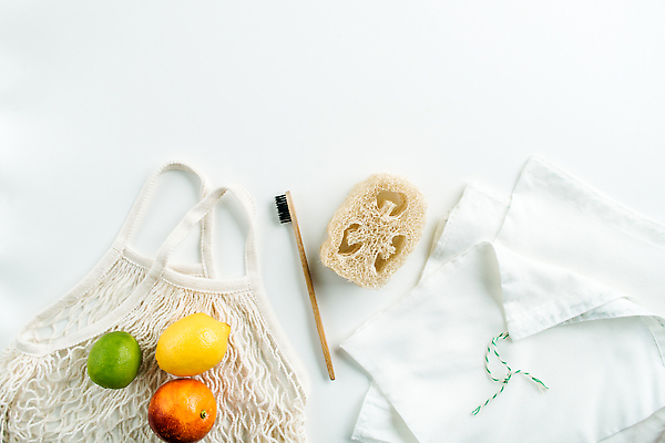 포토 JPG 해외이미지 과일 사람없음 재활용 칫솔 오브젝트 수세미 비구니 친환경제품 제로웨이스트 해외202309 해외포토 위생용품 그린캠페인 사회이슈 친환경 파일형식