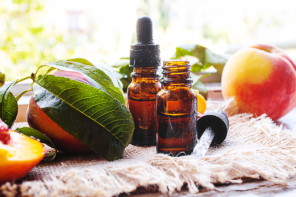 포토 JPG 해외이미지 잎 사람없음 뷰티 오일 병 스포이트 천 복숭아 앰플 해외202309 해외포토 식물 식기 음식 과일 화장품 직물 피펫 파일형식