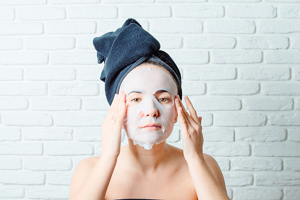 포토 JPG 해외이미지 모델 손 여자 얼굴 백그라운드 한국 건강 가면 한명 동양인 치료 뷰티 스파 화장품 방 흰색 직물 신선 면 상품 매끈함 피부 순수 피부관리 시트 단계 순서 고립 깊이 돌봄 보습 신청 해외202309 해외포토 1 아시아 컬러 컨셉 의학 모션 사람 인종 신체부위 감각 파일형식