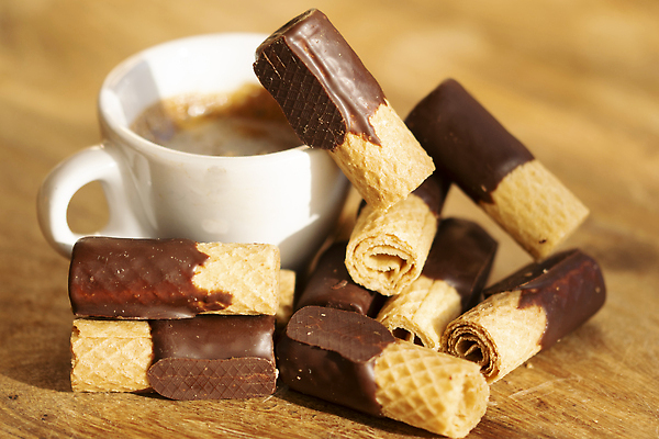 포토 JPG 해외이미지 커피 아침 디저트 사람없음 컵 쿠키 과자 초콜릿 원형 막대기 차 달콤 아침식사 혼합 크림 슛 에스프레소 섞기 해외202309 해외포토 주간 도형 식기 음료 음식 식사 맛 파일형식