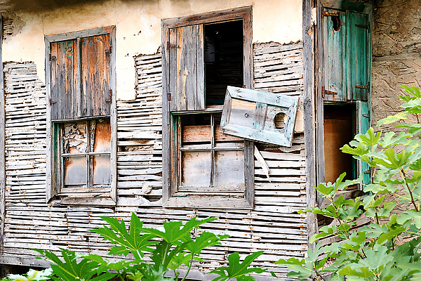 포토 JPG 해외이미지 전통 외관 벽 컬러 여행 백그라운드 건축양식 창문 주택 사람없음 야외 건물 목재 컬러풀 문 마을 수확 시골 시간 역사 버리기 폐허 질감 점토 칠면조 옛날 스타일 해외202309 해외포토 나무 건축물 건축 농업 재료 모션 조류 파일형식
