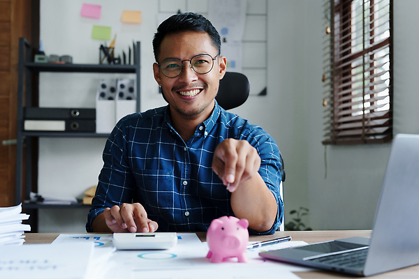 포토 JPG 해외이미지 학생 백그라운드 컨셉 비즈니스 사업가 상상 성공 그래프 설계 한명 성인 금융 노트북 쇼핑 학습 사무실 판매 세일 동전 경쟁 공연 저축 돼지저금통 계산기 성장 돼지 비즈니스맨 계산 변화 재산 계획 작음 대표 책상 서비스 보고서 경영자 투자 수익 해결 주인 마케팅 세금 예산 중소기업 해외202309 해외포토 직업 1 교육 남자 가구 돈 회사 포유류 문구용품 사람 이벤트 경제 전자제품 장비 저금통 직장인 크기 리더 파일형식