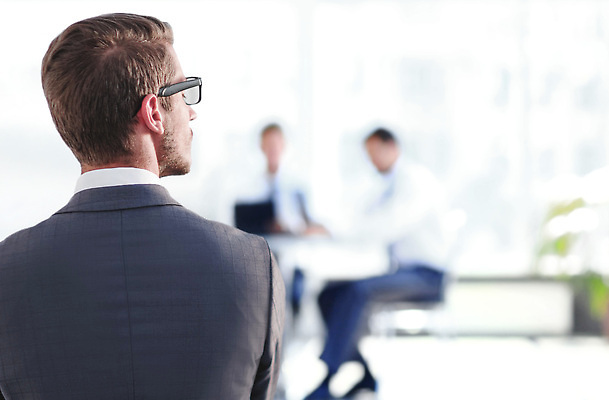 포토 JPG 해외이미지 백인 직업 1 라이프스타일 응시 남자 얼굴 컨셉 회사 비즈니스 CEO 사업가 창문 유리 성공 노동자 실내 한명 사람 정장 성인 사무실 업무 비즈니스맨 자신감 우아함 대표 경영자 문제 책임자 변호사 경영 배려 심각 정중 혼자 카피스페이스 해외202309 해외포토 서양인 시선 옷 감정 재질 내부 생활 신체부위 공백 작업 직장인 리더 파일형식