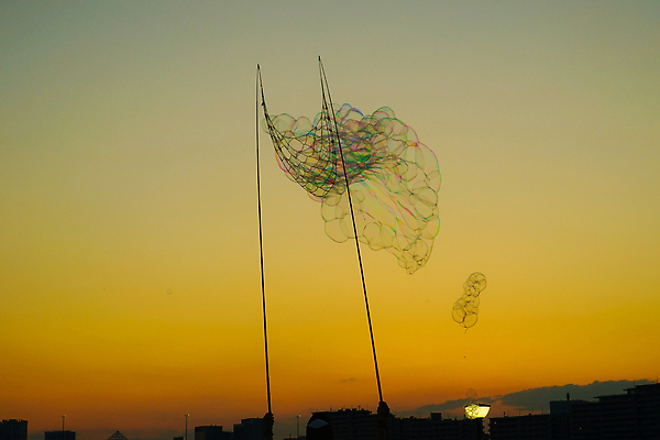 포토 JPG 해외이미지 백그라운드 오렌지 공 자연 하늘 사람없음 야외 태양 일몰 거품 원형 액체 저녁 비누 슬라이드 여의주 해외202309 해외포토 자연요소 도형 과일 위생용품 노을 야간 생태계 파일형식