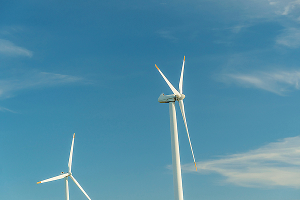 포토 JPG 해외이미지 모션 바람 사람없음 농장 환경 힘 재활용 풍차 발전기 발전소 에너지 그린에너지 풍력에너지 역 제조 보호 에코 친환경 생태계 프로펠러 회전 자원 세대 모터 혁명 개발 기후변화 생태학 요금 전압 효율 힘찬 공급 해외202309 해외포토 자연요소 교육 컨셉 농업 교통시설 날씨 변화 파일형식