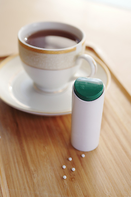 포토 JPG 해외이미지 스튜디오촬영 다이어트 건강 사람없음 파란색 알약 붓기 설탕 흘림 항공촬영 당뇨병 인공 해외202309 해외포토 뷰포인트 컬러 모션 실내 약 질병 파일형식