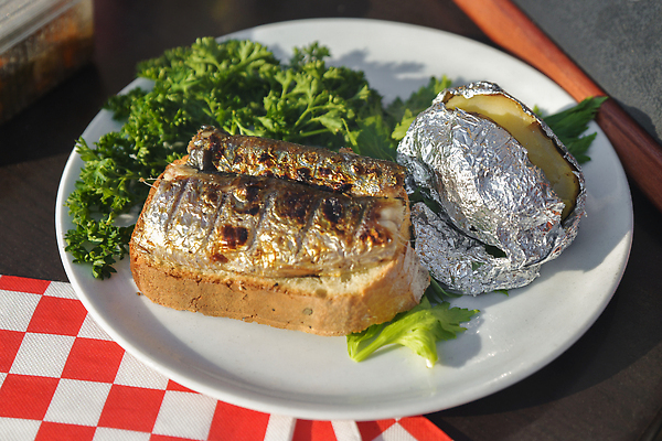 포토 JPG 해외이미지 접시 종이 음식 빵 채소 포장 감자 따뜻함 파슬리 어류 사람없음 식당 축제 저녁식사 튀김 프랑스 껍질 뜨거움 고명 시장 황금 고수 그릴 은색 모닥불 바비큐 굽기 철 은박지 해산물 네덜란드 냅킨 토스트 통조림 공평 점심식사 석탄 청어 해외202309 해외포토 식기 유럽 컬러 주방용품 불 상점 식사 수중동물 구이 향신료 파일형식