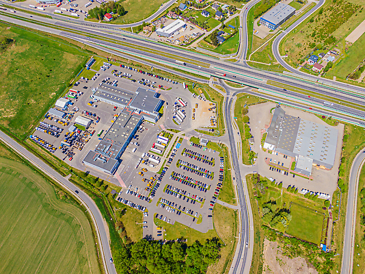 포토 JPG 해외이미지 산업 도로 비즈니스 교통시설 모션 안테나 사람없음 건물 화물 상품 주식 교차로 창고 상업 머리위 지역 트랙터 수납 짐차 무거움 트레일러 슈퍼마켓 항공촬영 수입 조감도 터미널 해외202309 해외포토 건축물 길 뷰포인트 교통 통신 자동차 금융 상점 운송업 무게 농기계 시설 특수차량 파일형식