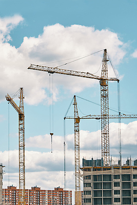 포토 JPG 해외이미지 외관 공공시설 산업 벽 비즈니스 건축양식 하늘 아침 부동산 주택 프레임 건설업 직장 사람없음 건물 탑 금속 맑음 고층빌딩 기계 장비 건설현장 공구 도시 업무 큼 땅 기중기 시멘트 지역 공학 발판 진행 개발 철강 콘크리트 해외202309 해외포토 주간 건축물 교육 건축 회사 재질 날씨 빌딩 도구 작업 중장비 재산 크기 시설 파일형식
