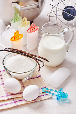 포토 JPG 해외이미지 음식 돈 재료 부분 유리 아이스크림 디저트 서기 사람없음 세트 수건 주방 계란 냉동 얼음 우유 추위 막대기 사발 달콤 맛 시원함 플라스틱 설탕 먹기 바닐라 섞기 핸드메이드 맛있는 해외202309 해외포토 자연요소 컨셉 모션 재질 유제품 위생용품 알 사기그릇 재산 파일형식