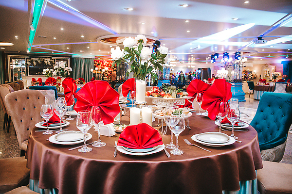 포토 JPG 해외이미지 식기 접시 디자인 꽃 음료 음식 꽃다발 결혼 백그라운드 포크 꽃무늬 의자 유리 탁자 휴가 이벤트 사람없음 내부 장식 빨간색 뷰티 파티 요식업 식당 와인 숟가락 식사 저녁식사 낭만 식탁보 흰색 축하 고급 우아함 은색 배열 서비스 만족 냅킨 서빙 설정 점심식사 접수 해외202309 해외포토 식물 감정 산업 컬러 가구 컨셉 무늬 재질 주류 수저 상점 파일형식