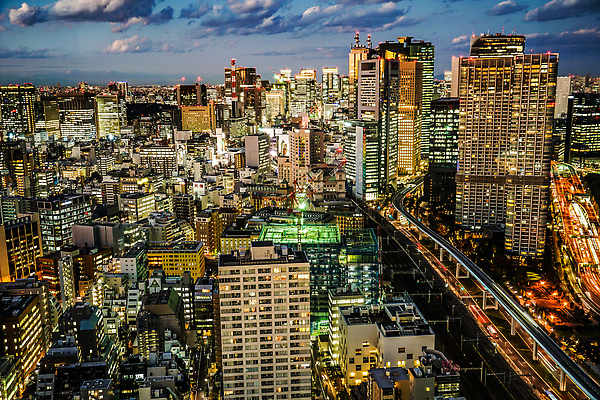 포토 JPG 해외이미지 도로 비즈니스 자동차 자연 하늘 풍경 사람없음 야외 건물 도시풍경 사무실 탑 일본 고층빌딩 도시 고속도로 센터 도쿄 야간 전망대 기관 랜드마크 해외202309 해외포토 자연요소 건축물 아시아 길 육상교통 교통시설 빌딩 생태계 파일형식