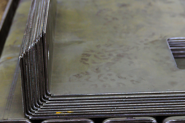 포토 JPG 해외이미지 직업 접시 산업 부분 공장 숙이기 안전 사람없음 금속 기계 장비 도구 공구 죽음 펀치 작업실 엔지니어 제조 밀기 브레이크 철 언론 시트 자동 철강 해외202309 해외포토 식기 포즈 공업 모션 재질 기술자 파일형식