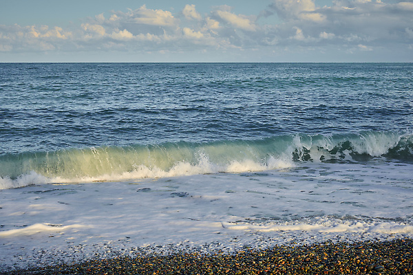 포토 JPG 해외이미지 파도 바다 여행 백그라운드 날씨 해변 사람없음 야외 물 뷰티 환경 힘 거품 흰색 떨어짐 위험 폭발물 지중해 역동적 분무기 내추럴 블러 폭풍우 해일 힘찬 해외202309 해외포토 자연요소 무기 컬러 컨셉 비_날씨 자연재해 파일형식