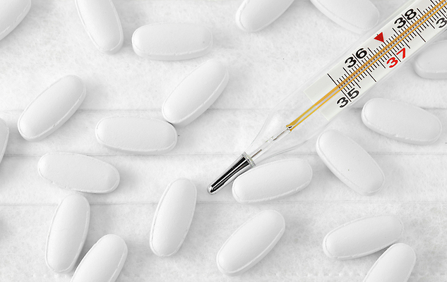 포토 JPG 해외이미지 얼굴 과학 백그라운드 컨셉 의료기기 건강 병원 가면 안전 사람없음 치료 알약 약 건강관리 장비 의사 흰색 열 호흡기관 바이러스 보호 질병 온도계 위험 약국 예방 감염 온도 돌봄 위생관리 전염병 항생제 코로나바이러스 해외202309 해외포토 컬러 의학 모션 관리 신체부위 의료진 장기_의학 파일형식