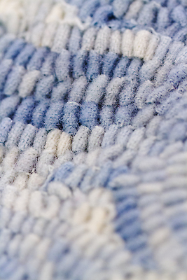 포토 JPG 해외이미지 백그라운드 패턴 창조 미술 취미 사람없음 파란색 컬러풀 직물 고리 삼베 짜임 핸드메이드 반복 해외202309 해외포토 컬러 무늬 문화예술 파일형식 천_직물