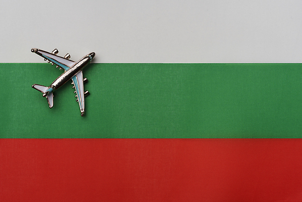 포토 JPG 해외이미지 모델 문화 여행 백그라운드 컨셉 휴가 설계 비행기 사람없음 장난감 평화 자유 깃발 공항 항공 준비 상담 휴양지 방문 예약 불가리아 제안 해외202309 해외포토 항공교통 교통시설 대중교통 장소 파일형식 남유럽