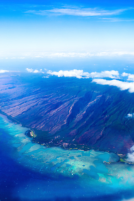 포토 JPG 해외이미지 바다 섬 여행 자연 하늘 산 안테나 풍경 해변 사람없음 초록색 물 여름 파란색 모서리 화산 하와이 태평양 산악지대 대패 서쪽 수평선 해외202309 해외포토 자연요소 계절 컬러 통신 미국 방향 생태계 파일형식