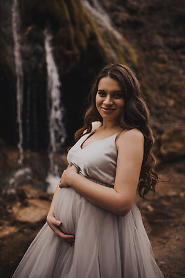 포토 JPG 해외이미지 백인 라이프스타일 여자 행복 어린이 여행 백그라운드 컨셉 가족 자연 엄마 건강 사랑 한명 사람 성인 야외 물 강 뷰티 유행 화목 임산부 임신 폭포 흰색 아기 출산 기다림 발리 인도네시아 돌봄 해외202309 해외포토 자연요소 서양인 1 감정 아시아 컬러 섬 관계 모션 생활 생태계 파일형식