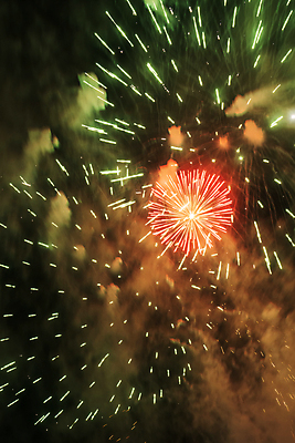 포토 JPG 해외이미지 백그라운드 하늘 폭죽 불꽃놀이 이벤트 사람없음 야외 빛 반짝임 축제 야간 발광 해외202309 해외포토 자연요소 모션 놀이 파일형식